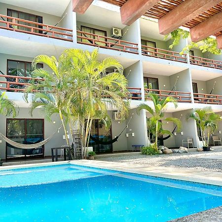 Hotel Aldea Sol Zihuatanejo Exterior foto