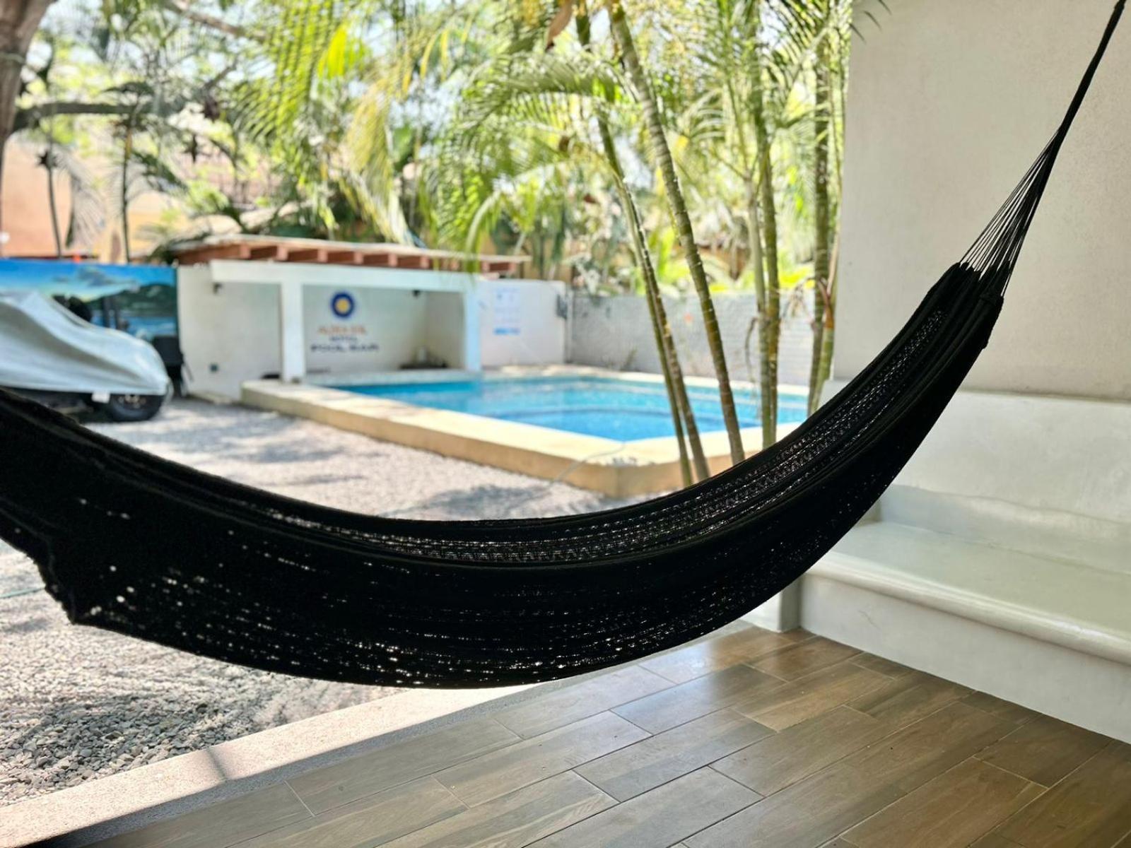 Hotel Aldea Sol Zihuatanejo Exterior foto